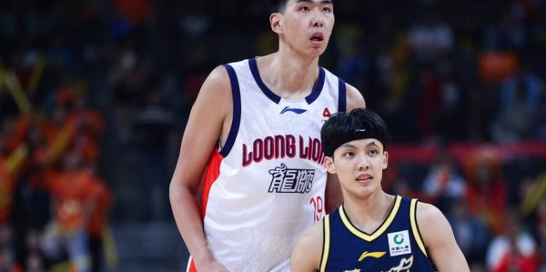 移动体育平台-两战轰37+24！中国男篮22岁2米26中锋崛起：郭艾伦助他再蜕变