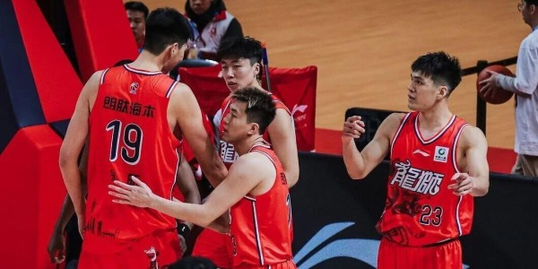 移动体育平台-两战轰37+24！中国男篮22岁2米26中锋崛起：郭艾伦助他再蜕变