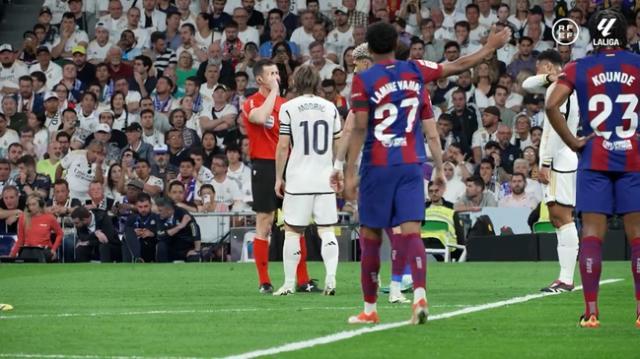 1713801792631057837.jpg 365.jpg